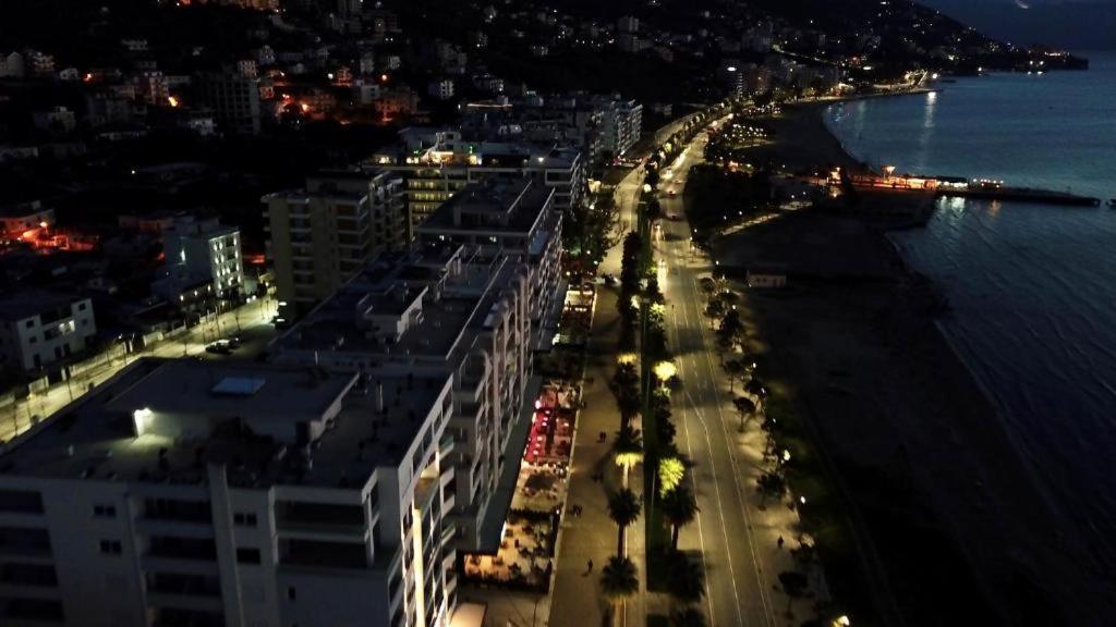 Diora'S Hotel And Apartments Vlorë Екстериор снимка