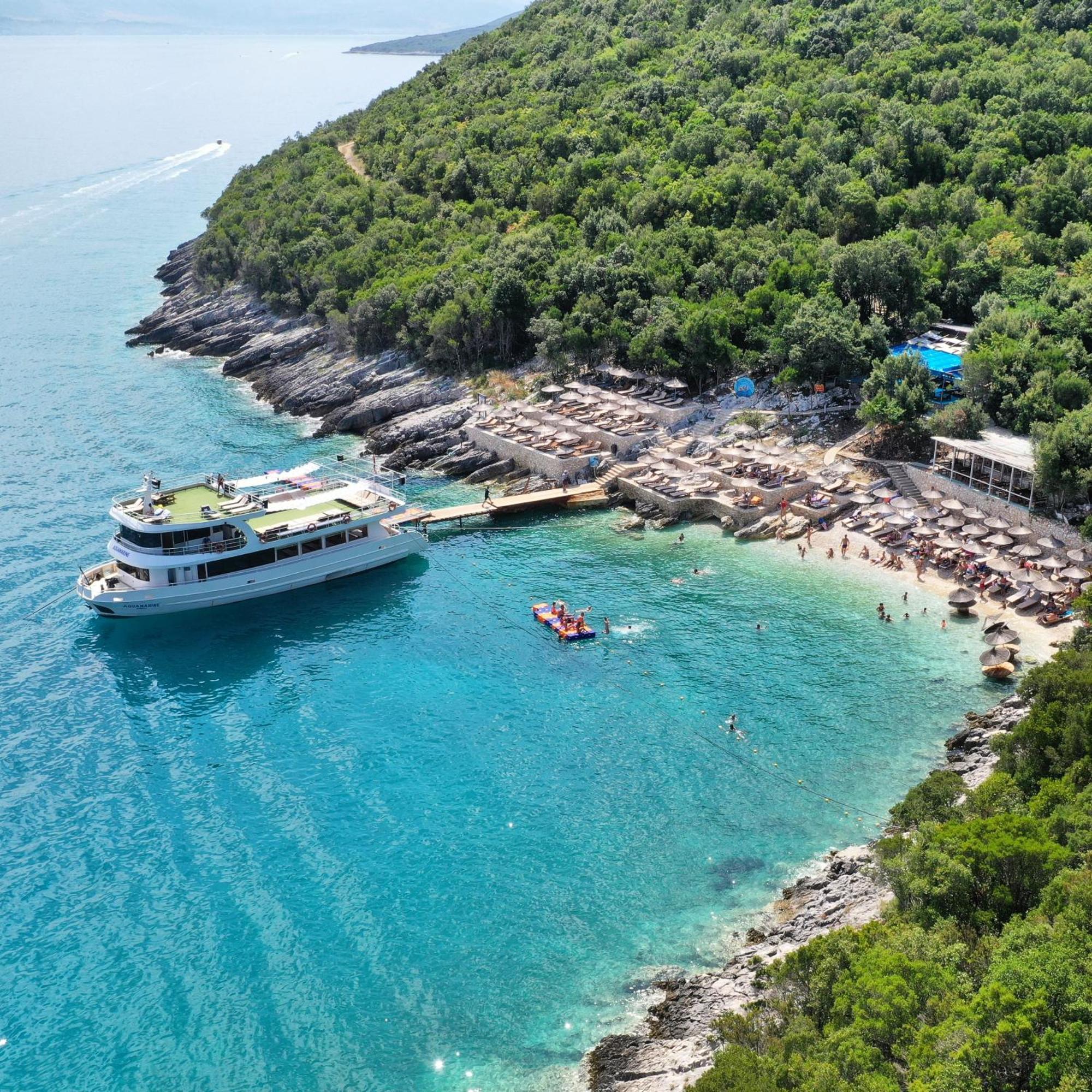 Diora'S Hotel And Apartments Vlorë Екстериор снимка