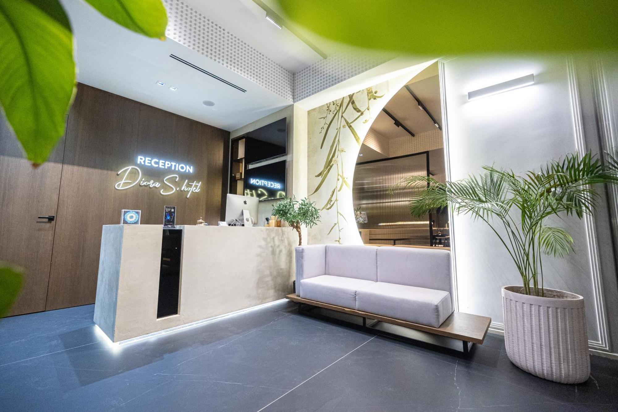 Diora'S Hotel And Apartments Vlorë Екстериор снимка