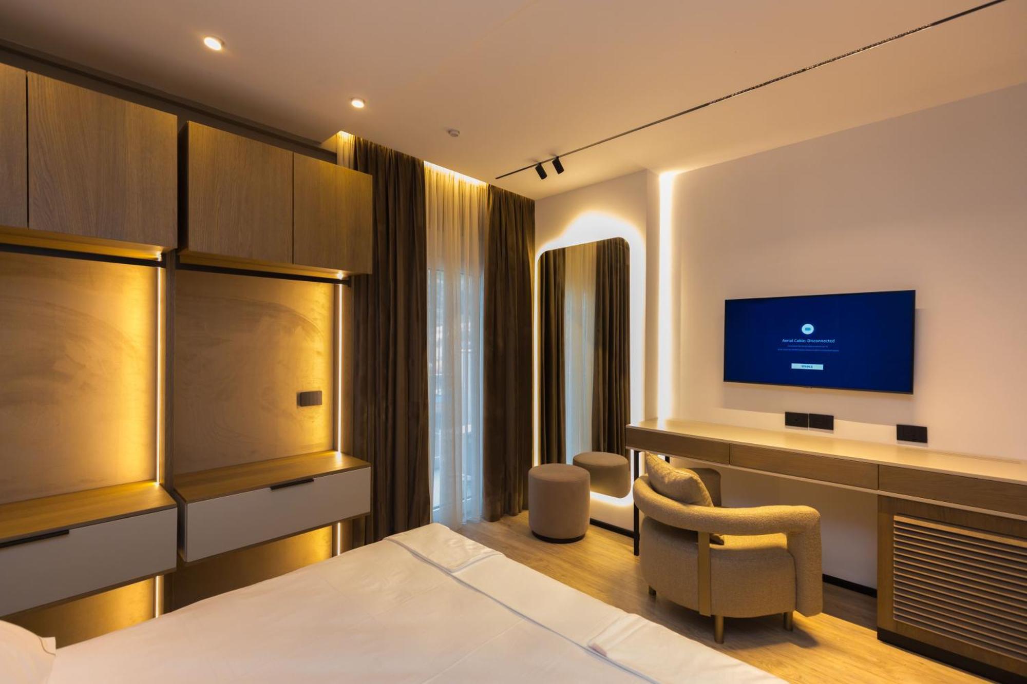 Diora'S Hotel And Apartments Vlorë Екстериор снимка